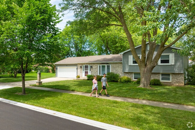 Baldwin is a lovely suburb in Palatine, IL with friendly faces.