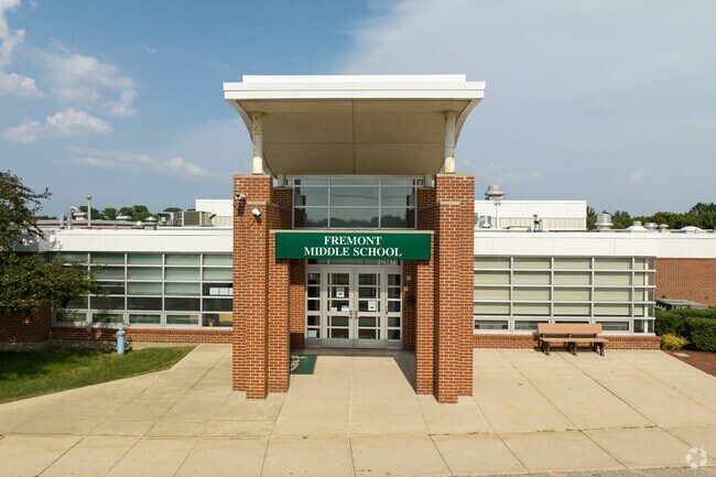 Fremont Middle School is part of Fremont School District 79.
