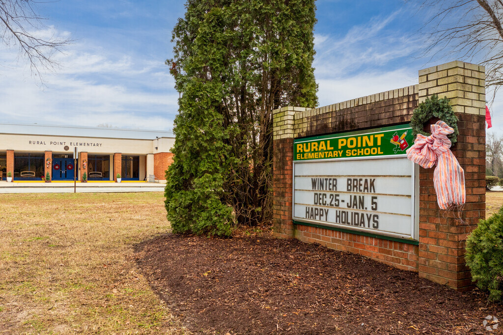 Entrance of Rural Point Elementary School.