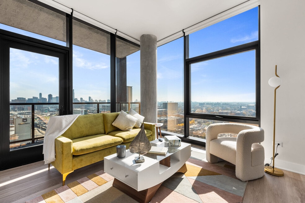 1125 W Van Buren St unit ID1029601P, Chicago, IL 60607 - photo 1