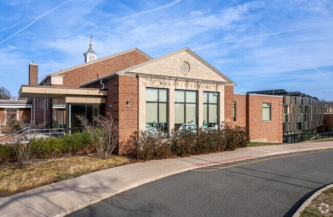 Waddell School in Waddell is committed to enabling students to reach their highest potential.