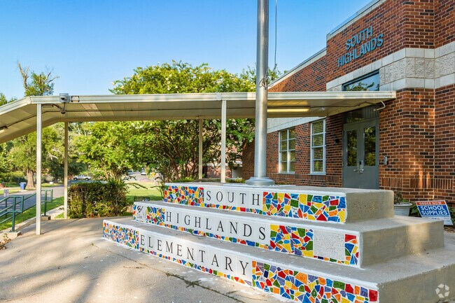 Students living in Caddo Heights/South Highlands may attend South Highlands Elementary School.