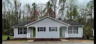 713 N Mountain St Unit B, Cherryville, NC 28021