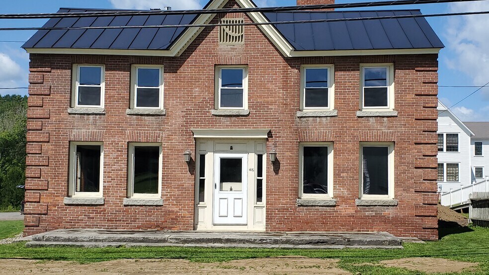 416 Center St unit House, Lyndon, VT 05851 - photo 1
