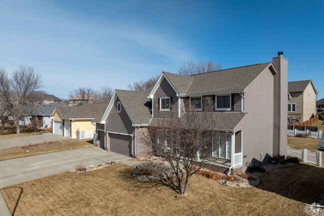 Neighborhoods in La Vista offer large yards and mature trees.