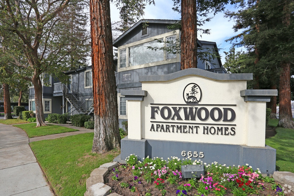 Foxwood Apartment Homes, Fresno, CA 93710 - photo 1