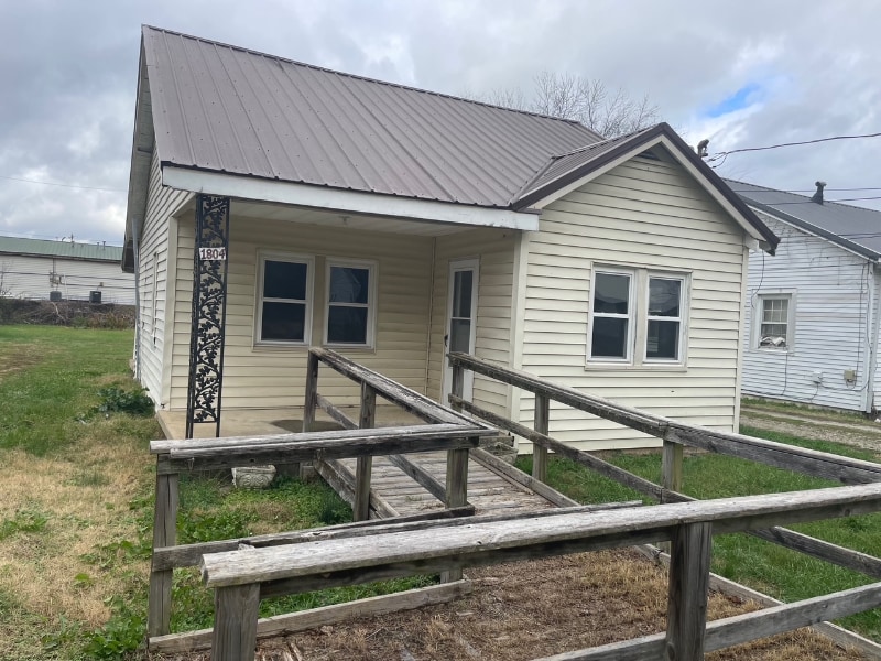 1804 Bailey St, Columbia, TN 38401 - photo 1