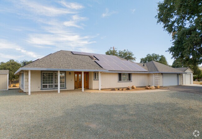 Rancho Calaveras in Calaveras County have ranchettes for you to choose from.