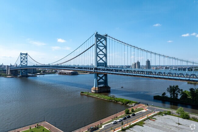 The Benjamin Franklin Bridge makes travel to Philadelphia a breeze minutes from Liberty Park.