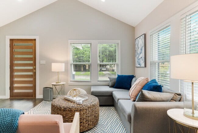 1514 Elmwood Blvd unit ID1018233P, Dallas, TX 75224 - photo 3