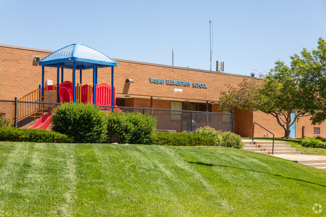 Vassar Elementary School in Lakeshore has a 16 to 1 student-teacher ratio.