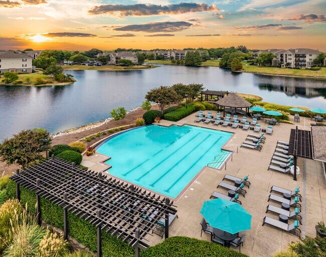 MAA Dexter Lake, Cordova, TN 38016 - photo 2