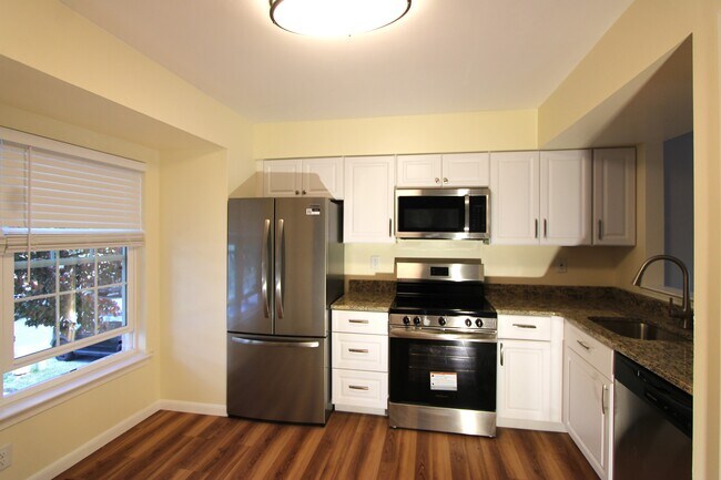 7827 Hidden Creek Way, Stoney Beach, MD 21226 - photo 5