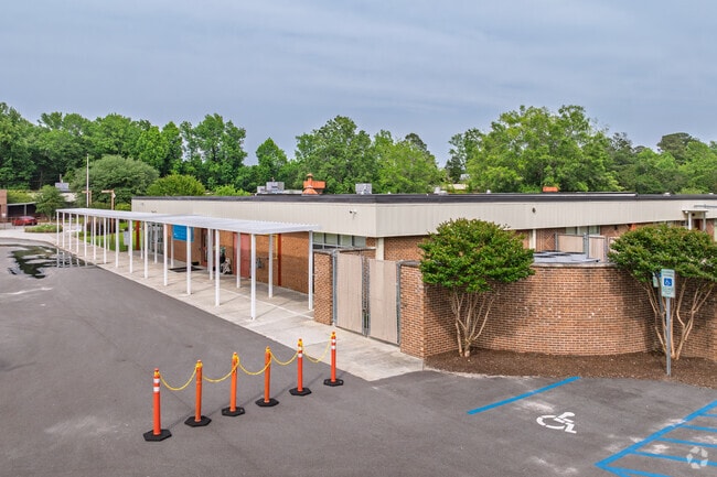 Bolivia Elementary School's covered entry area offers safe pickup and drop-off for students.