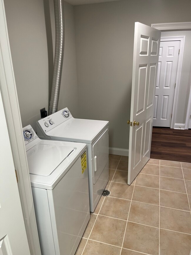 94 Danbury Rd unit 3, Ridgefield, CT 06877 - photo 7