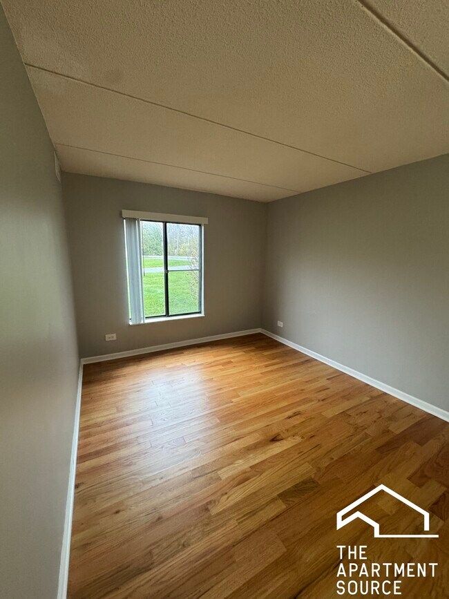 525 N Quentin Rd unit 512, Palatine, IL 60067 - photo 6