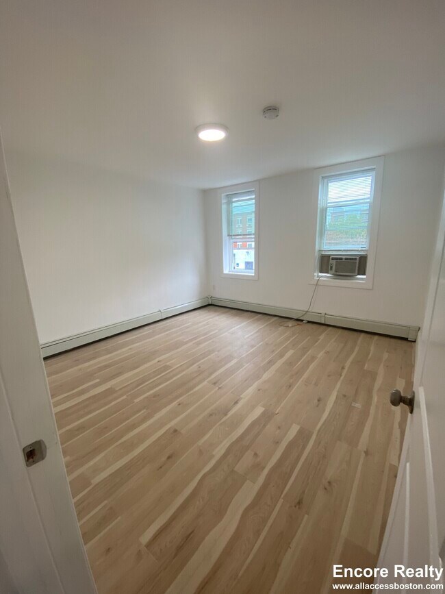 117 Orleans St unit 9, Boston, MA 02128 - photo 3