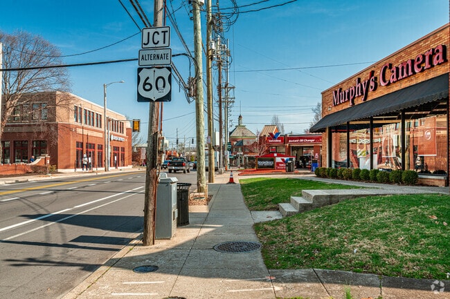 Bardstown Road in Tyler Park is a hub for local businesses.