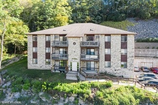 1122 N Dubuque St, Iowa City, IA 52245