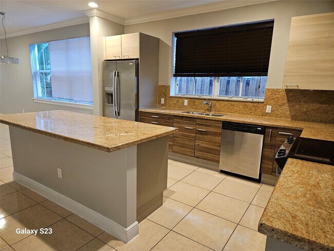 1643 SW 4th Ave unit 1624, Fort Lauderdale, FL 33315 - photo 2