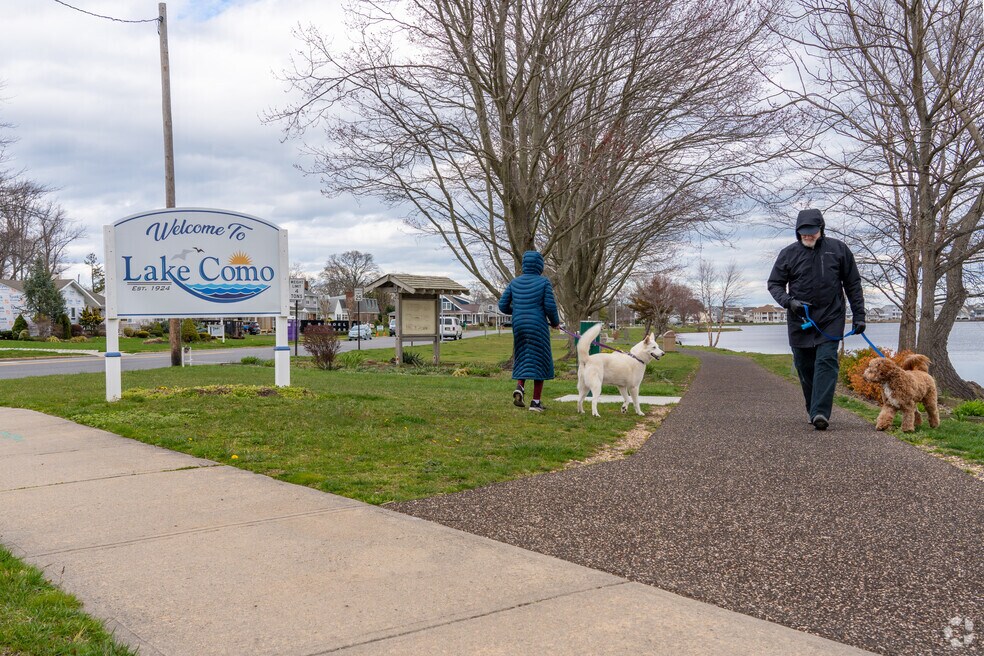 NH_LakeComo_540126_P2_v1_EF_042324