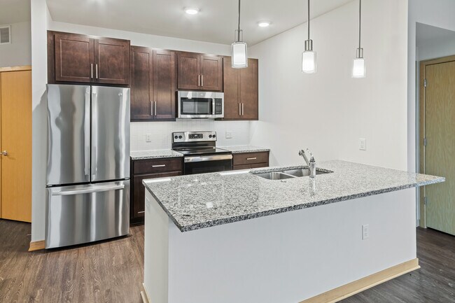 1121 S Park St unit 306, Madison, WI 53715 - photo 2
