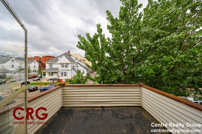 22 Grand View Ave unit 2, Somerville, MA 02143 - photo 2