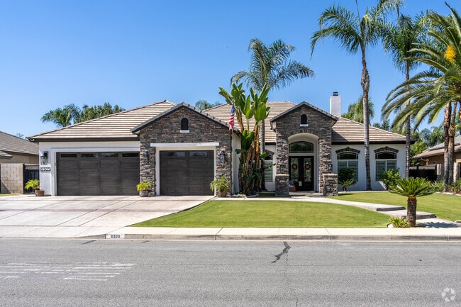 Explore a beautiful modern single-family home in Eagle Ranch.