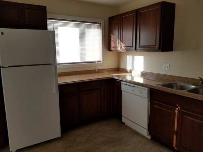 419 1st Ave W, Three Forks, MT 59752 - photo 2