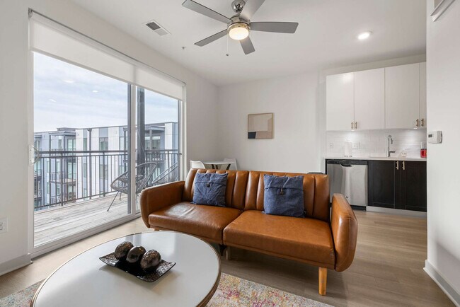 633 E Main St unit ID1031633P, Louisville, KY 40202 - photo 6