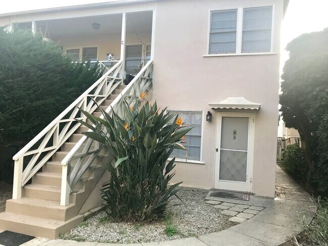 1044 14th St, Santa Monica, CA 90403 - photo 2