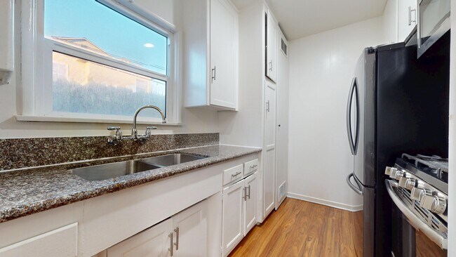 9024 Reading Ave unit 9026, Los Angeles, CA 90045 - photo 5