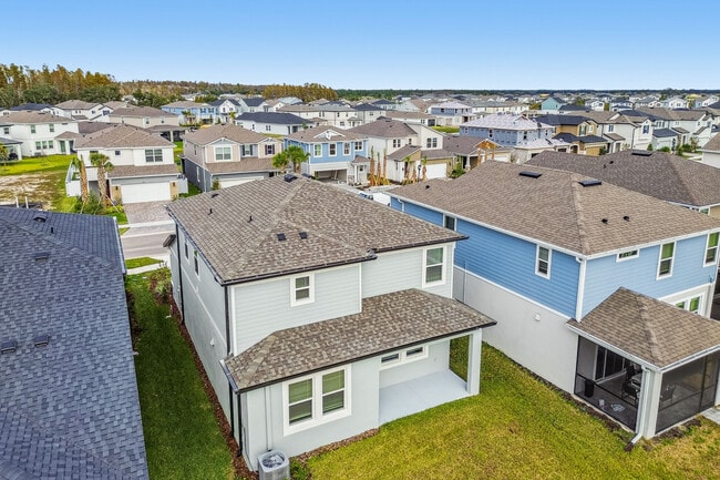 31194 Pendleton Landing Cir, Wesley Chapel, FL 33545 - photo 2