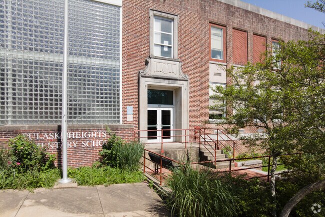 Pulaski Heights Elementary in Hillcrest located in Little Rock, Arkansas.