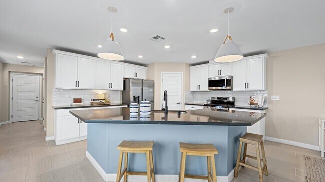 4250 Vivenda St unit 3, Las Vegas, NV 89115 - photo 3