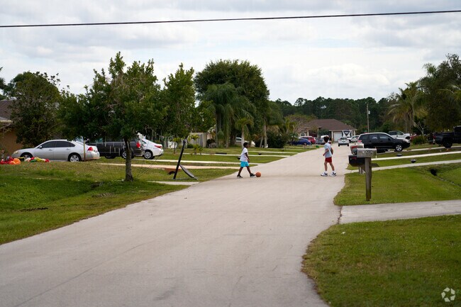 Quiet neighborhood streets in Cashmere Cove are perfect for safe outdoor play.