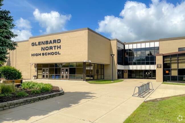 Glenbard North High School has an overall rating of A on Niche.