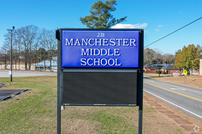 Manchester Middle School has has an overall Niche Score of C.