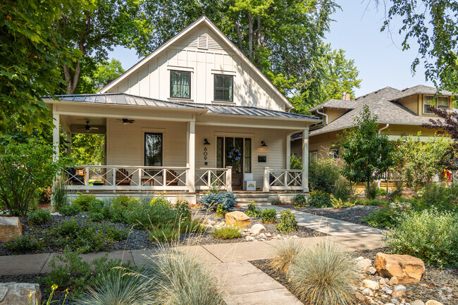 Well-kept small cottages are common in University Park.