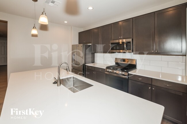 17823 W Bajada Rd, Surprise, AZ 85387 - photo 4