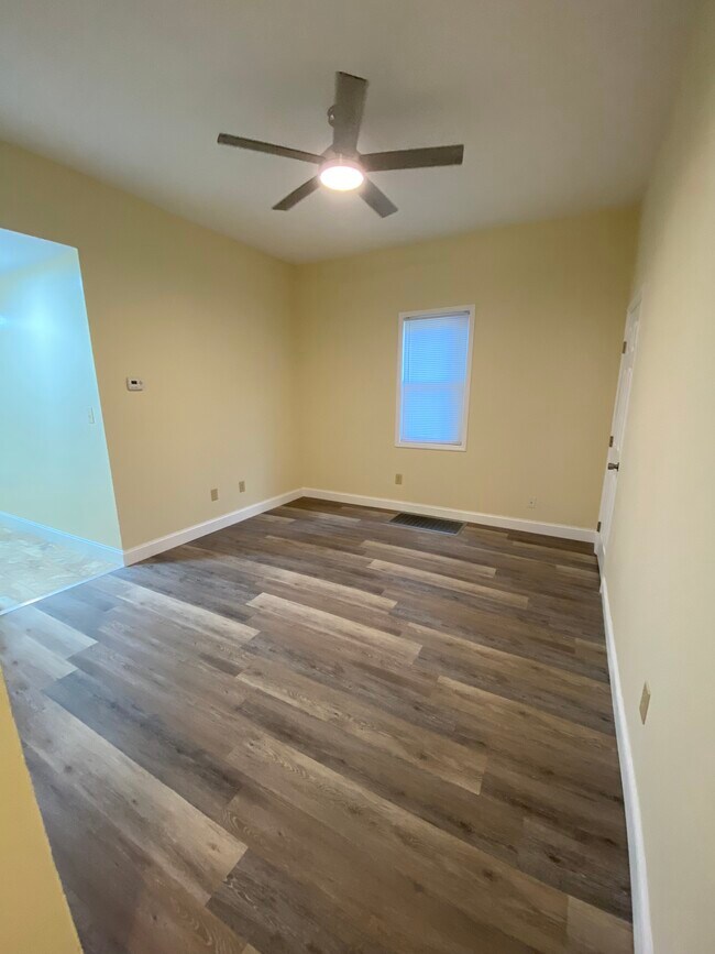 1445 Hunter Ave, Columbus, OH 43201 - photo 7