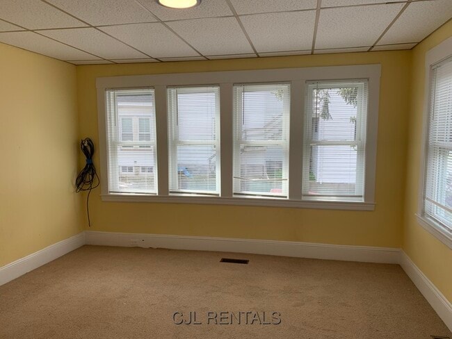 275 Crescent St unit 1, Waltham, MA 02453 - photo 5
