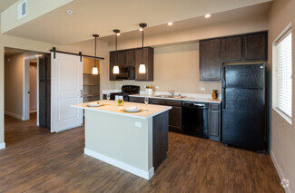780 W Cherry Ln, Carlsbad, NM 88220