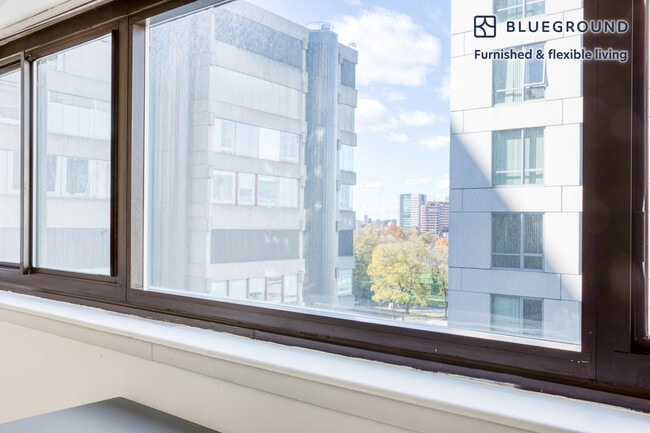 1 Emerson Place unit FL6-ID497, Boston, MA 02114 - photo 6