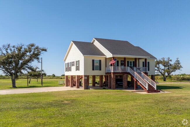 Many homes on the outskirts of home sit on large lots in Cameron.