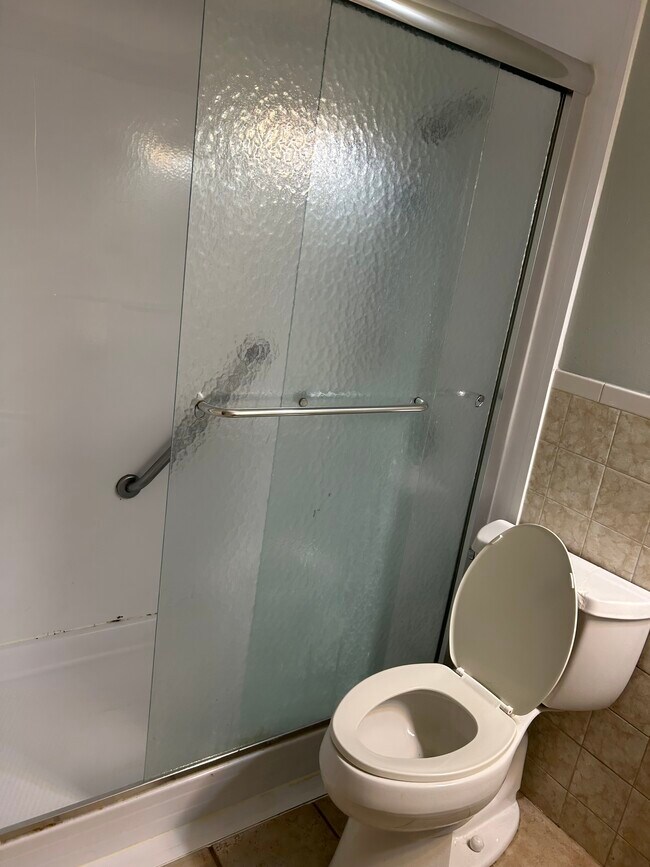 379 Huse Rd unit 31, Manchester, NH 03103 - photo 6