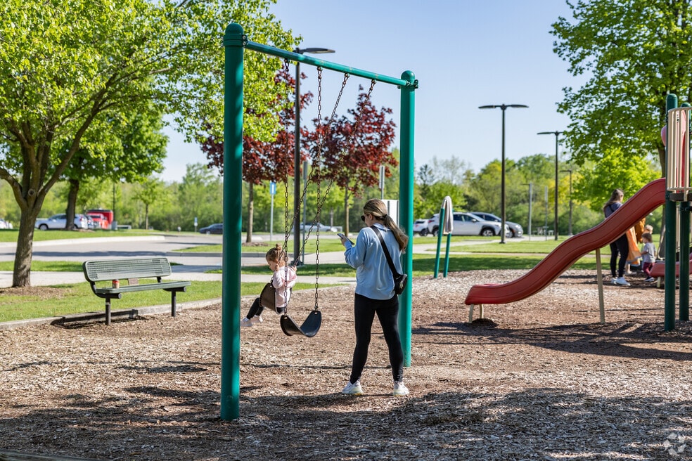 NH_WestBloomfield_505125_P2_V1_AP_060424