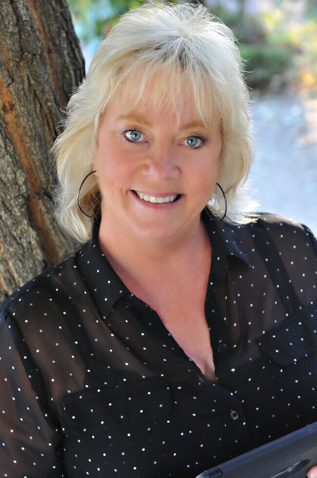 Elizabeth Hurst