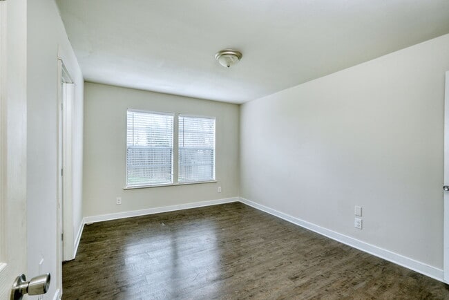 6407 Auburn Dr unit B, Austin, TX 78723 - photo 7