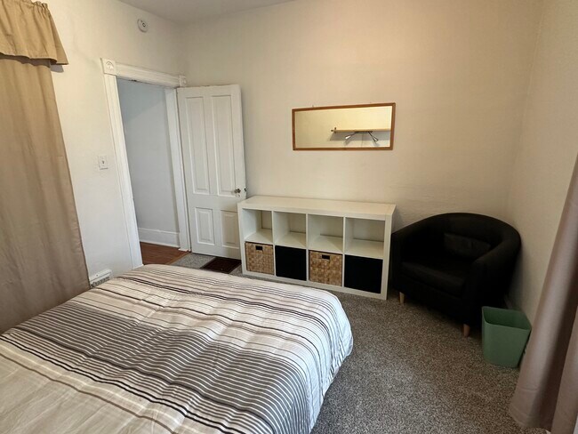 624 N 2nd Ave W unit 1 downstairs, Duluth, MN 55806 - photo 4